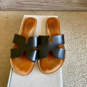 Rock and Candy Bindi Faux leather slides sandals black